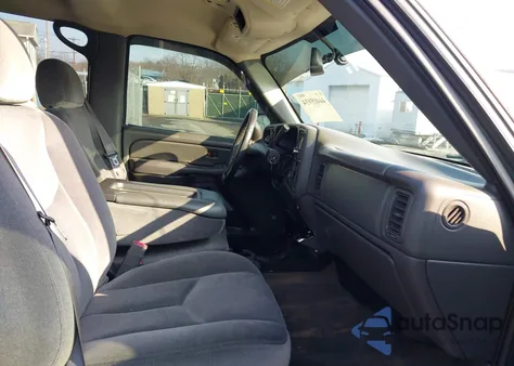 2007 GMC Sierra 1500 Classic Sle1 z USA, uszkodzony, nr VIN 2GTEK13Z671101610